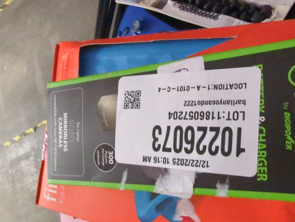 Digipower - BP-FW50 digital camera battery & charger kit, Replacement for Sony NP-FW50 battery pack - Black