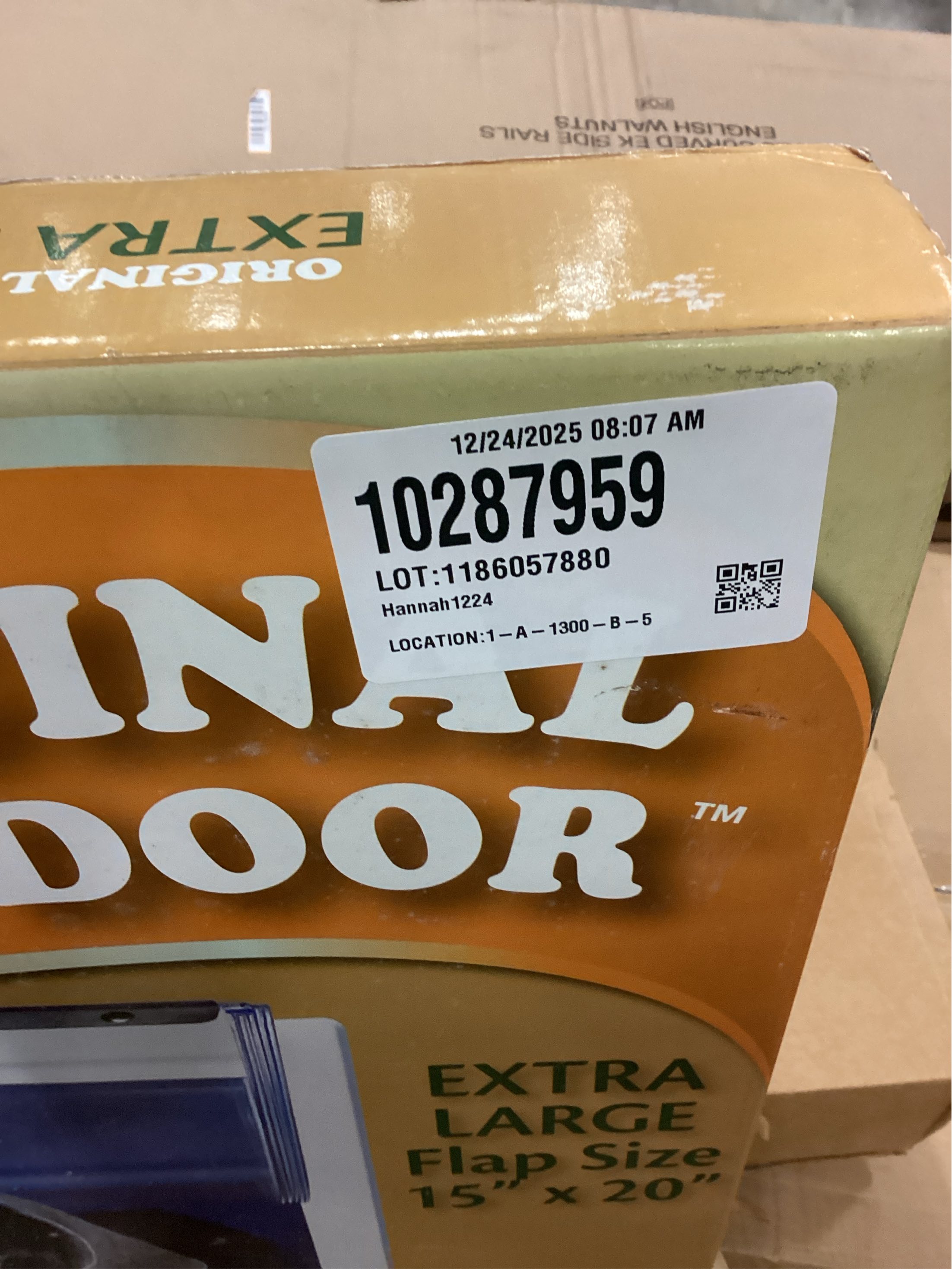 15 in. x 20 in. Extra Large Original Frame Dog and Pet Door