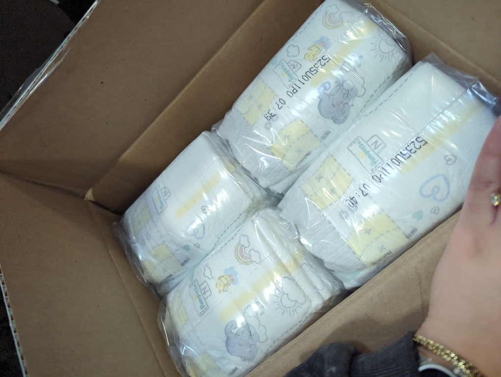 Pampers Swaddlers Active Baby Diapers Enormous Pack - Size 0 - 140ct