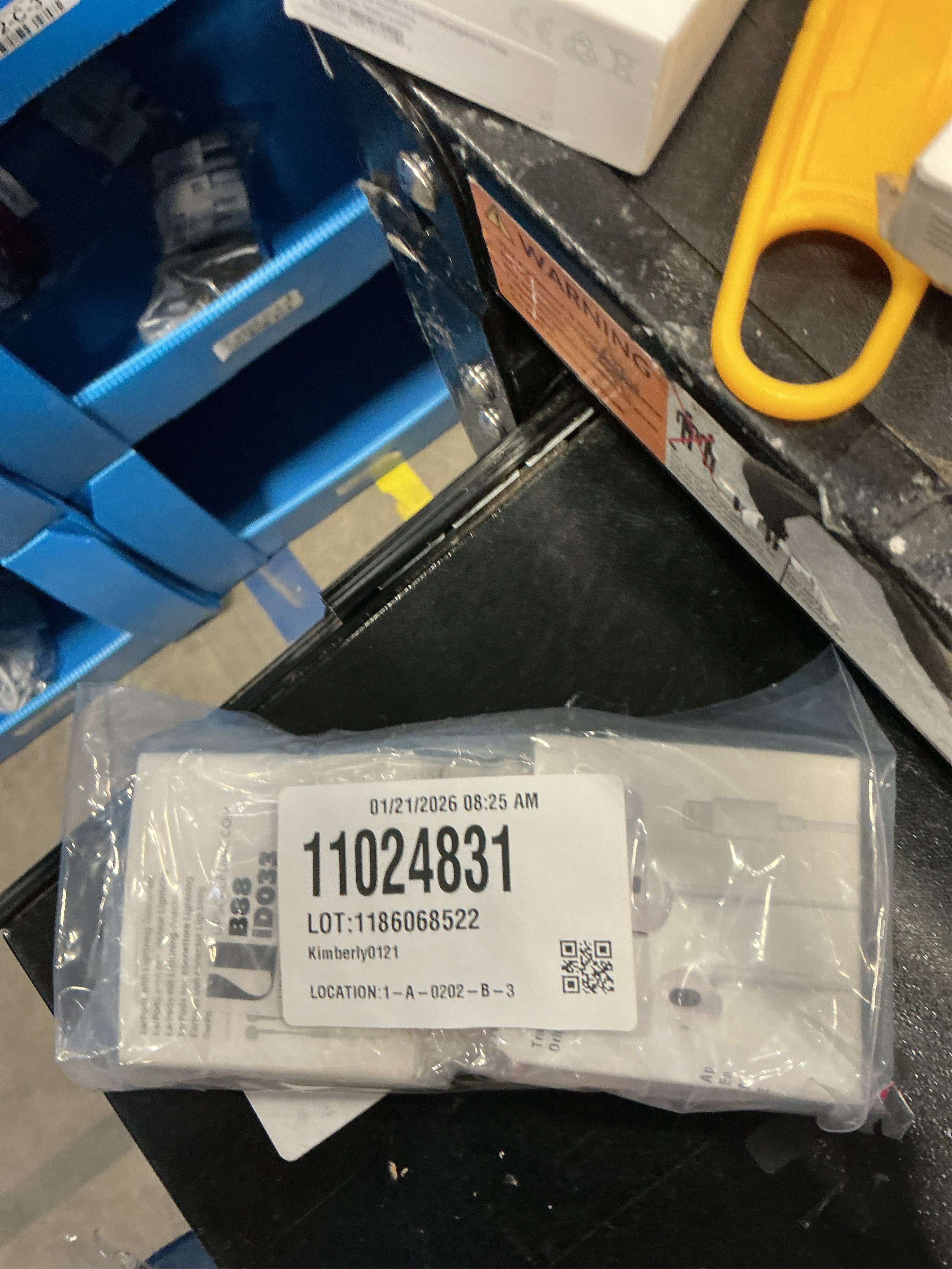 2 packs Apple EarPods with Lightning Connector