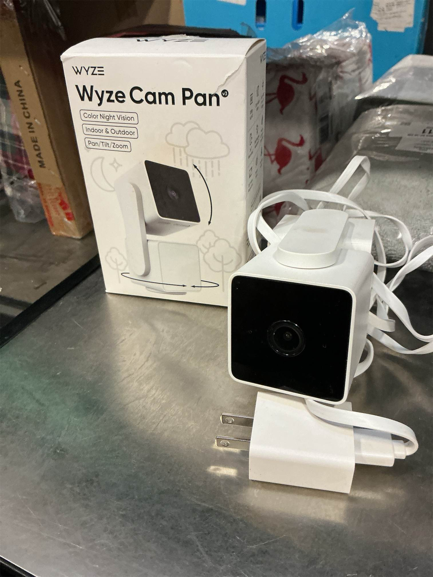 Wyze Cam Pan v3 Indoor/Outdoor Wired Security Camera ...