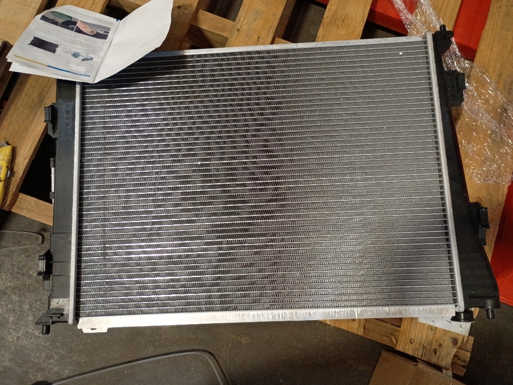 KAC Aluminum Complete Radiators Assembly for Crown Victoria 2006-2011, Town Car 2006-2011, Grand Marquis 2006-2011, Radiators for Cars Radiators Replace OEM#CU2852