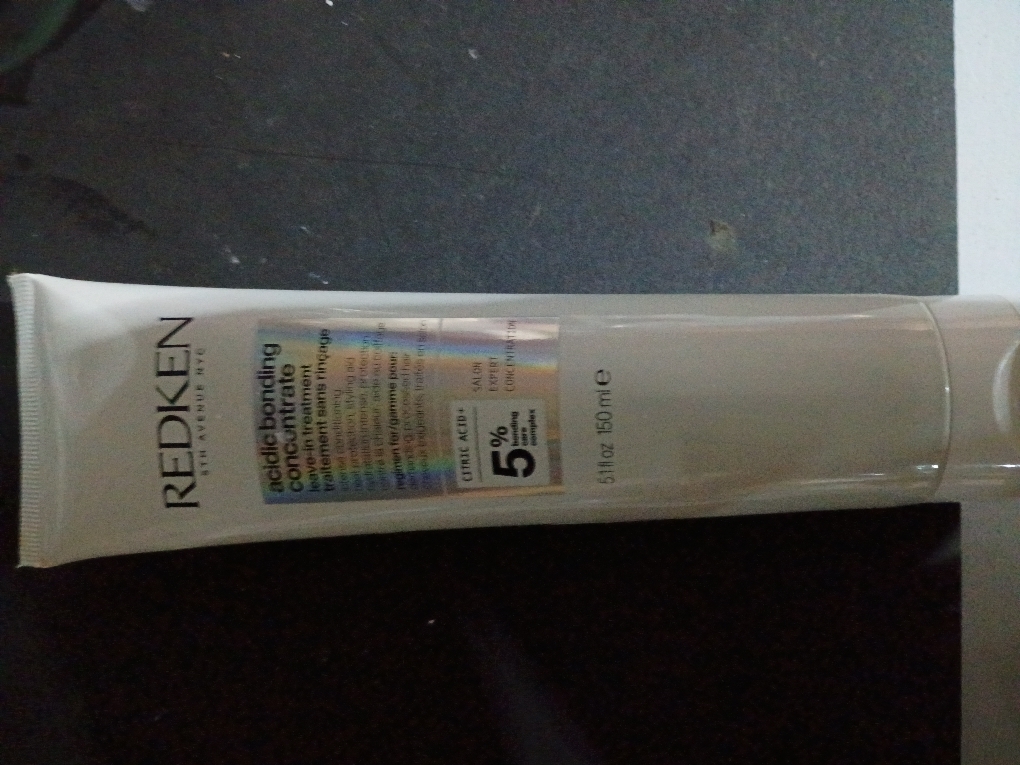 Redken Acidic Bonding Concentrate Leave In Conditioner - For Weak & Damaged Hair, Bond Building & Strengthening Hair Repair Treatment, Smooths & Provides Heat Protection
