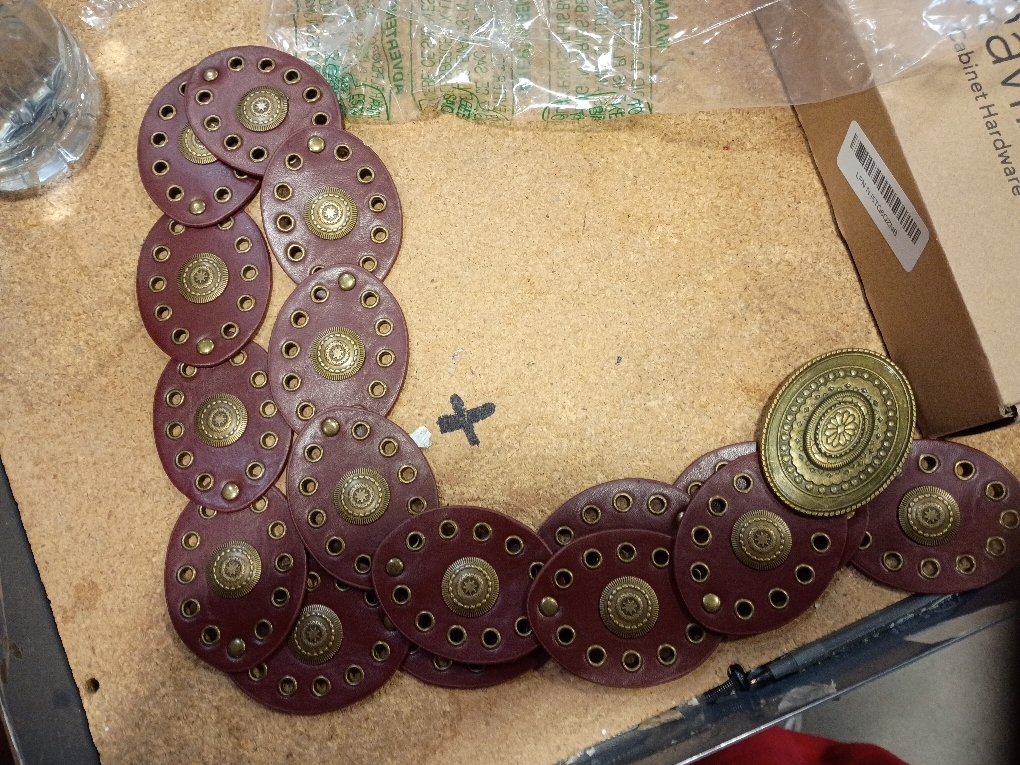 Womens Western Cowgirl Disc Belt, Vintage Wide Cowgirl Leather Oval Belts with Oval Buckle, Boho Leather Hollow Out Round Western Cowboy Cowgirls Waist Belt