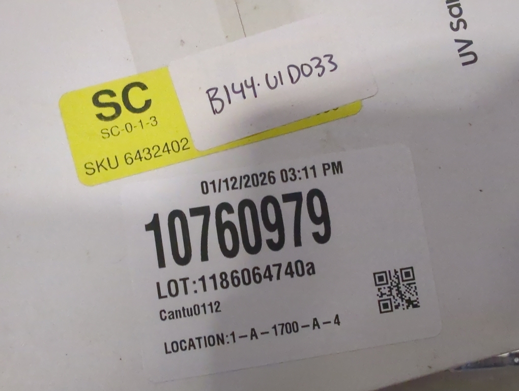 Samsung Electronics Qi Wireless Charger and UV Sanitizer - US Version