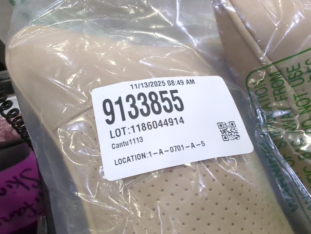 2PCS Car Neck Pillow for Kia Rio Sorento Sportage Ceed, Universal Leather Ergonomic Support Headrest Cushion with Adjustable Strap Soft Comfortable for Driving Fatigue Relief,Beige