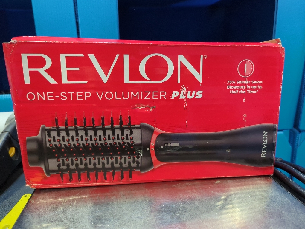REVLON One Step Volumizer PLUS Hair Dryer and Styler - More Volume, Less Damage, and More Styling Control for Easy and Fast Salon-Style Blowouts, Plus Travel Friendly (Black)