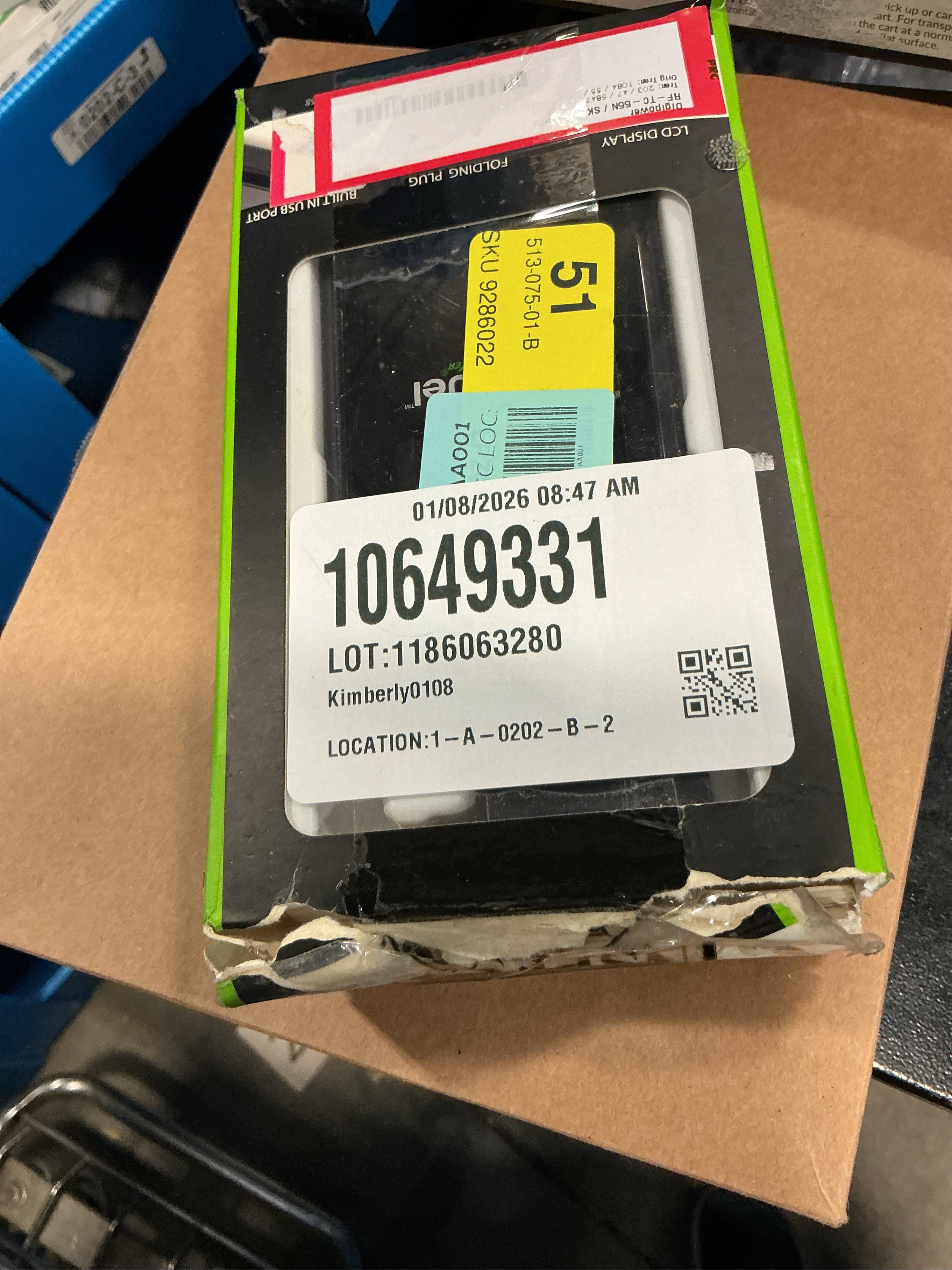 Digipower - Digital camera travel charger for Nikon batteries (EL5, EL8, EL10, EL11, EL12, EL19) - Black