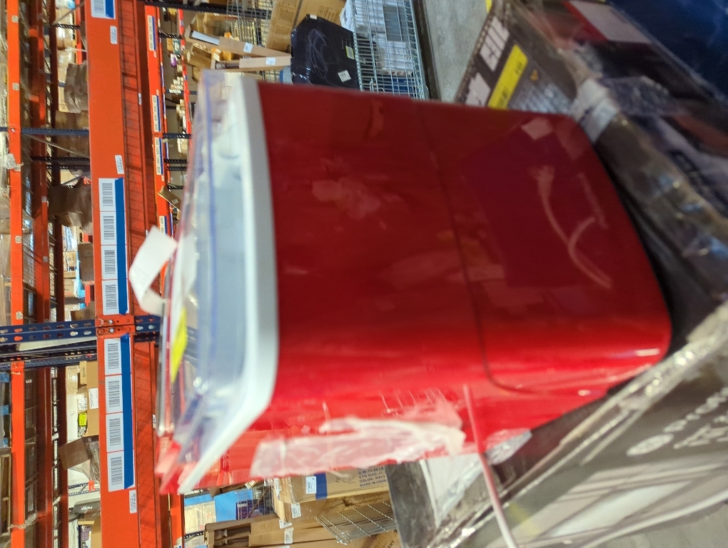 Frigidaire Counter top Portable, 26 lb per Day Nugget Ice Maker Machine (Red Stainless Steel)