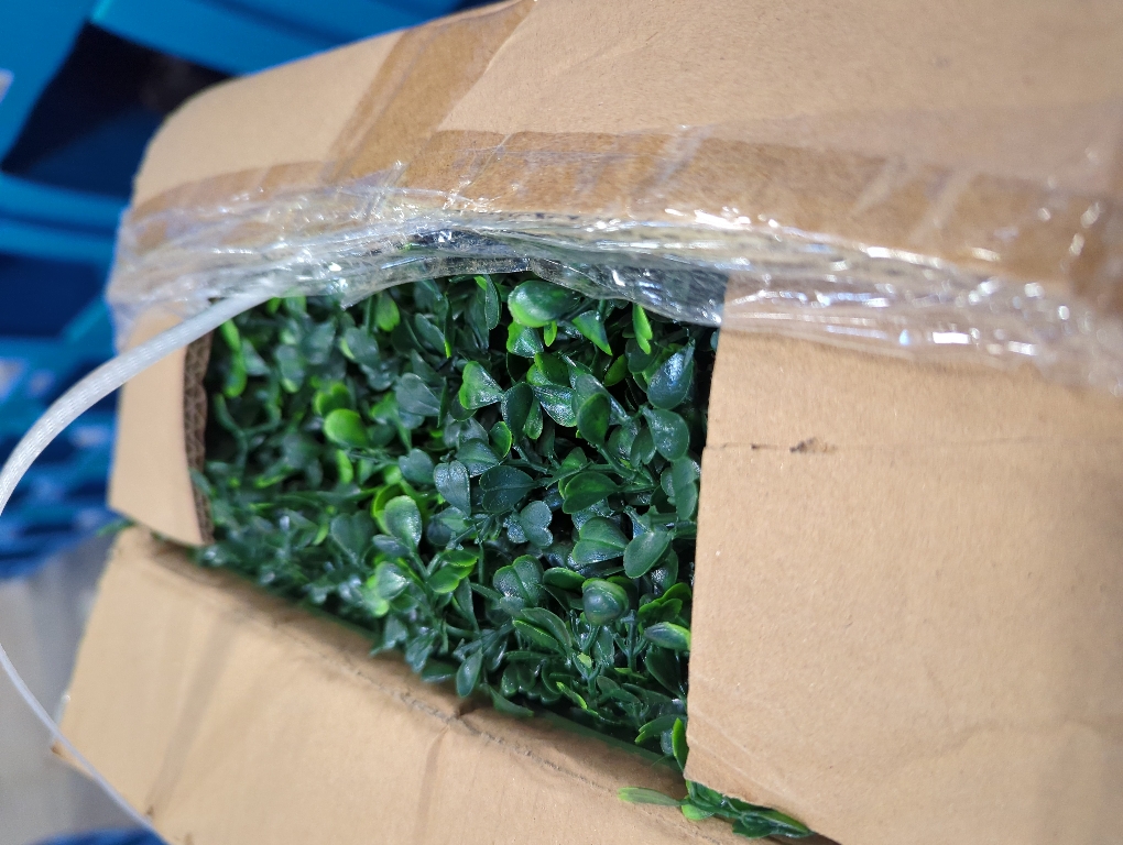 Artificial Grass Wall Panel,10x 10(12P) 4-Layer Leaf UV-Anti Greenery Faux Boxwood for Indoor,Outdoor Patio Balcony Privacy & Ivy Fence Covering Privacy, Garden, Backyard Wall Backdrop Decor