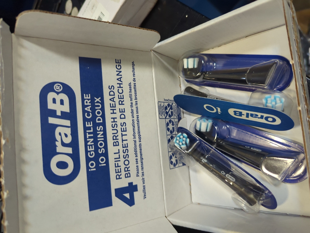 Oral-B iO Series Gentle Care Electric Toothbrush Replacement Brush Heads for an Oral-B Electric Toothbrush, 4 Count, White