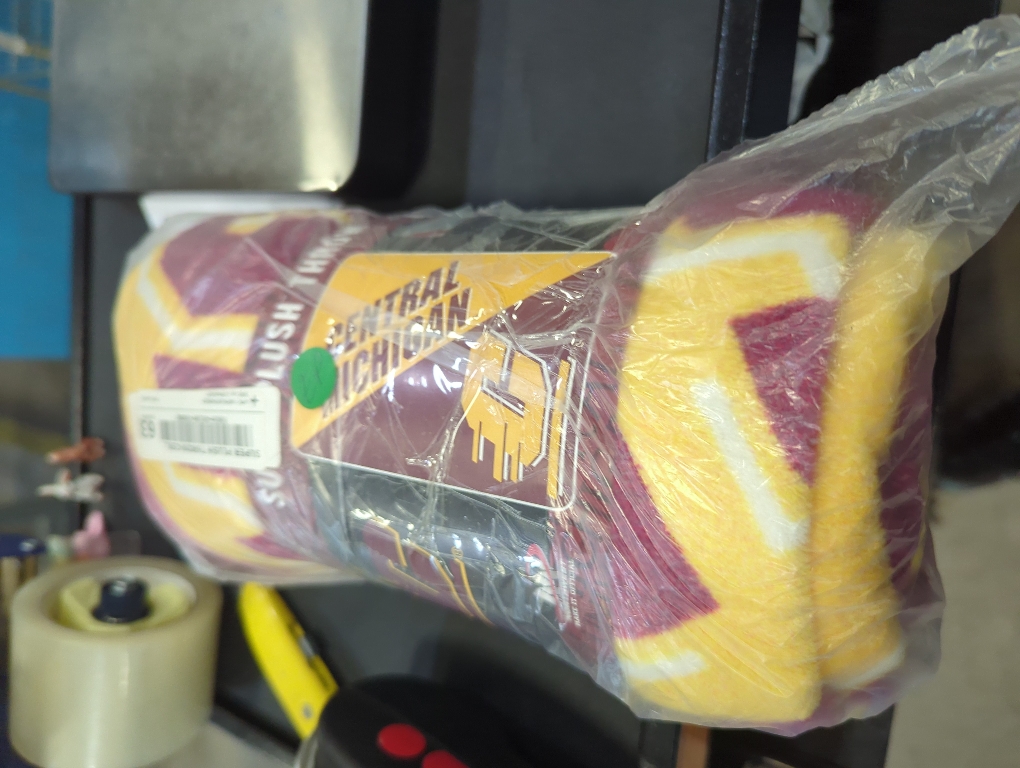 NCAA Central Michigan Chippewas 46x60 Micro Fleece Throw Blanket