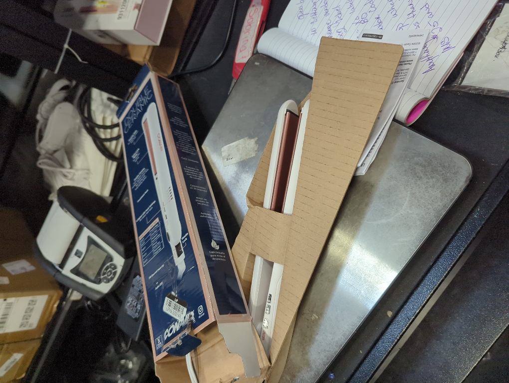 Conair Double Ceramic Flat Iron, 1-Inch Flat Iron Hair Straightener, Five Heat Settings, Extra Long Floating Plates, White