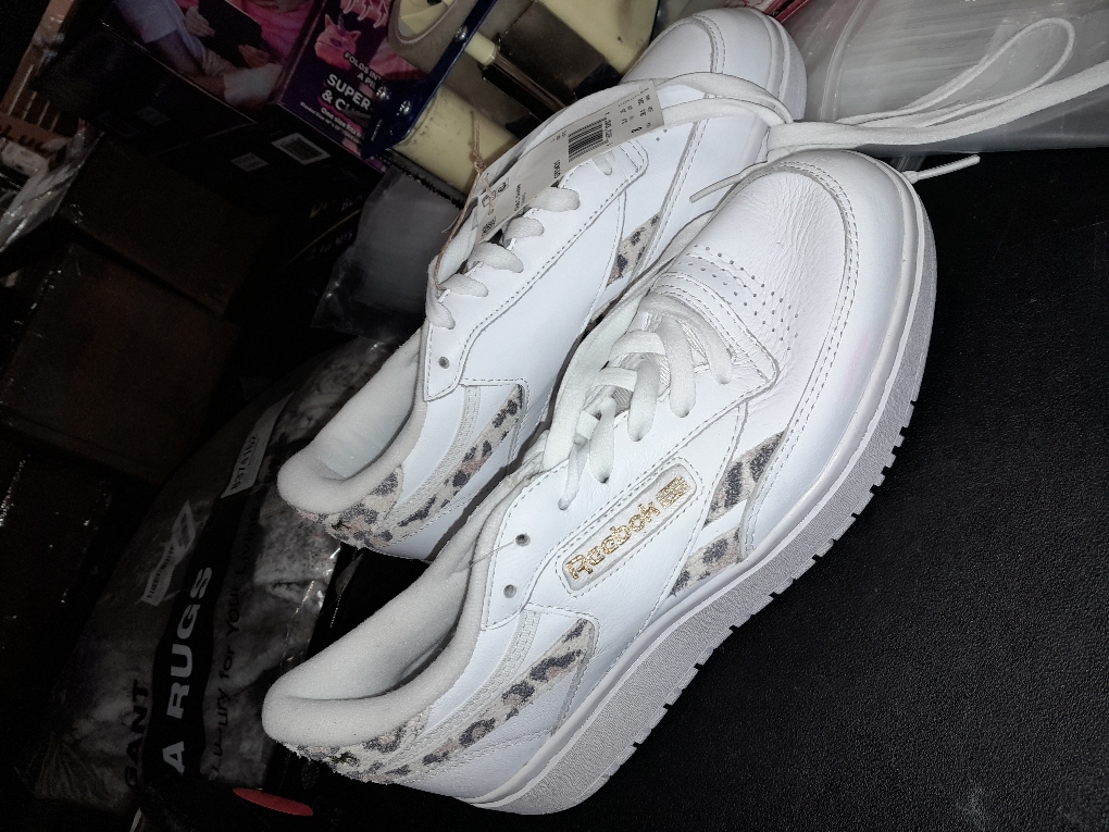 Reebok Women's Gymnastics Sneaker size 8