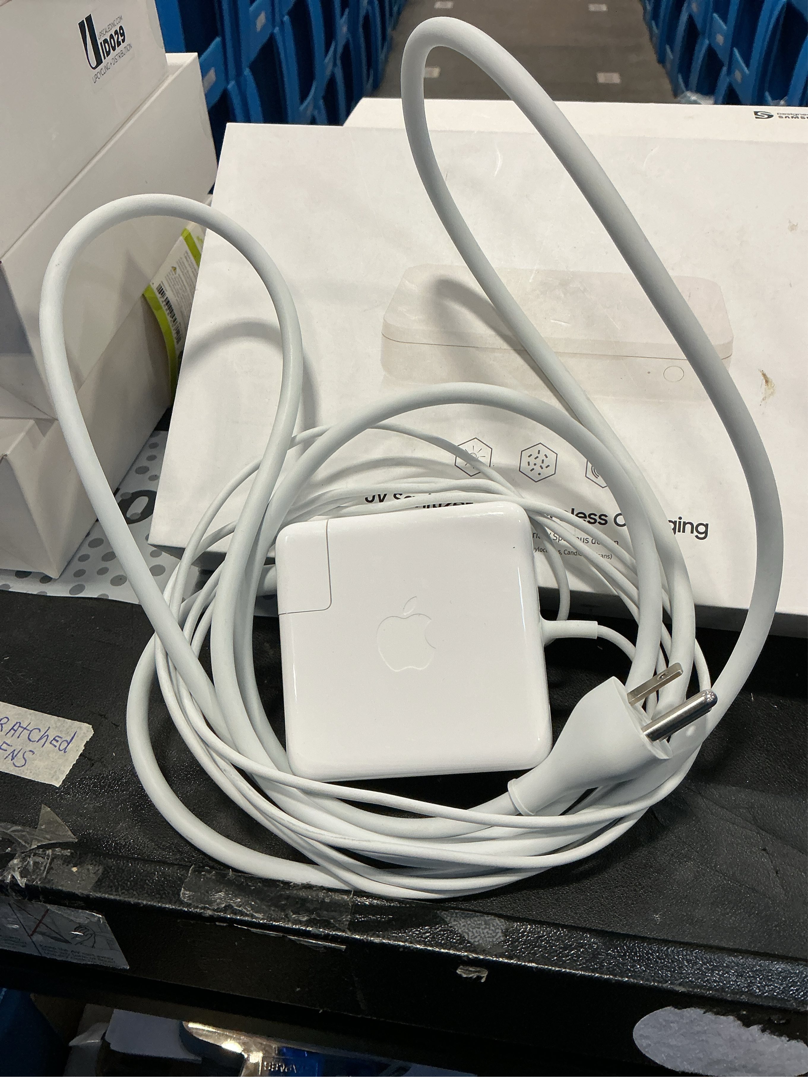 Apple 85W MagSafe 2 Power Adapter (for MacBook Pro with Retina display)