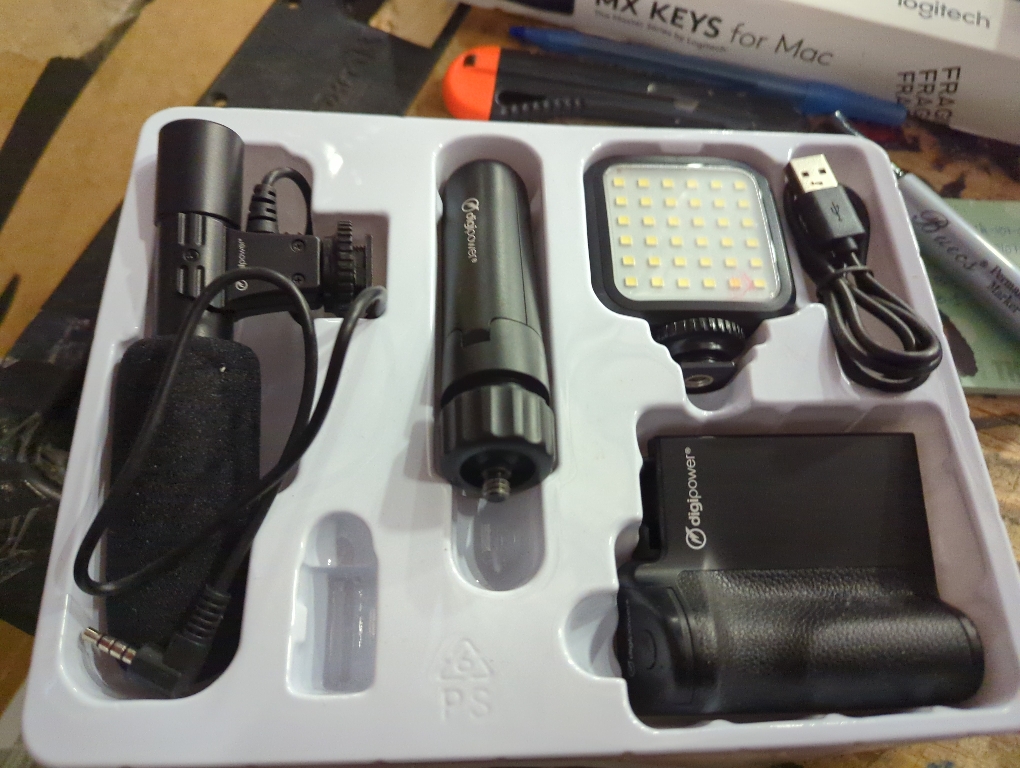 Follow Me Video Blogging Kit