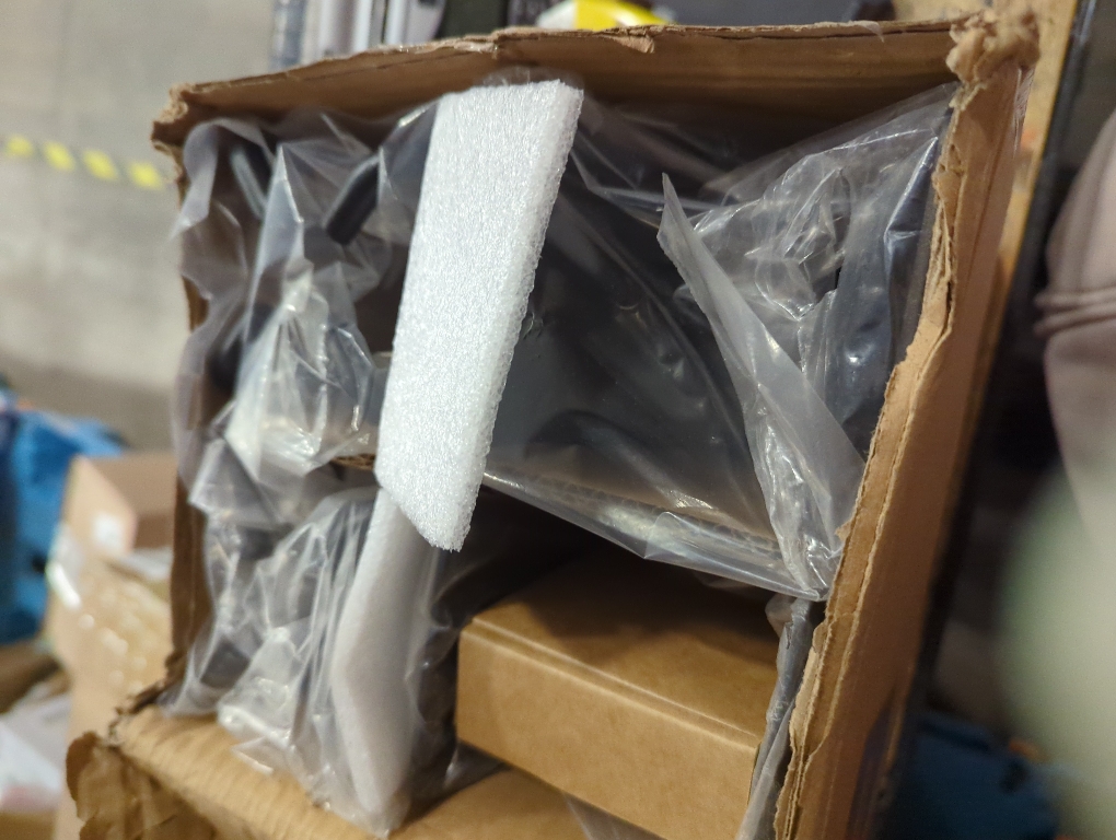 Heavy Duty Stainless Steels U-Shape Wet Concrete Fence Wood Post Holder 4x4 (Actual 3.5 x3.5) Base Anchor Bracket Metal Hardware with Air Flow Channel for Terrace, Fences, Gazebo, 4Pack