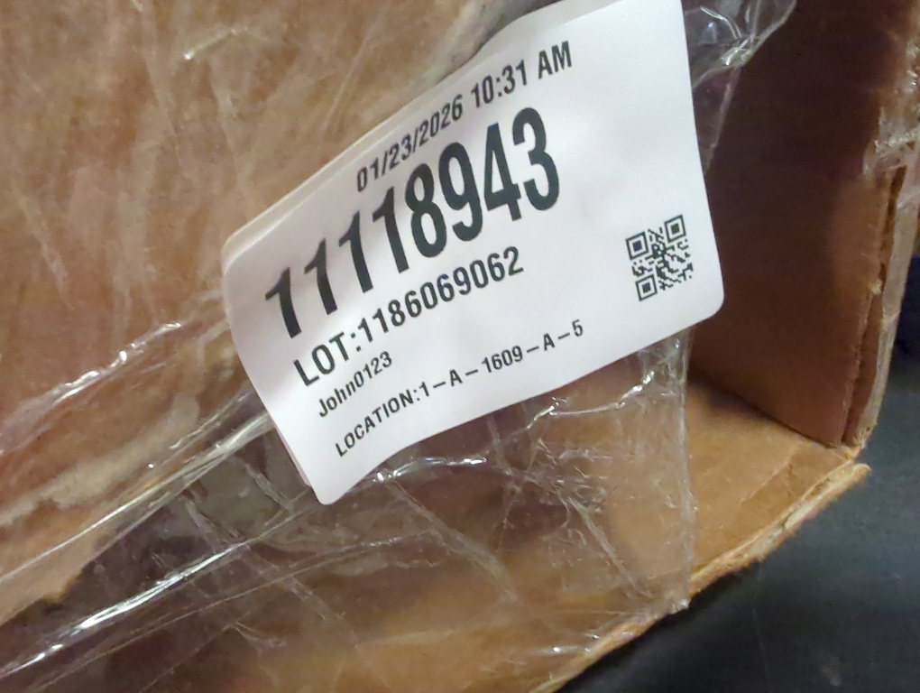 Set of 2 white B oat Dock Bumpers for Edge or Side,Marine Fender Bumper Guard,Vertical Protection,Soft Vinyl Durable Construction,Includes Mounting Hardware,2 Pack-White