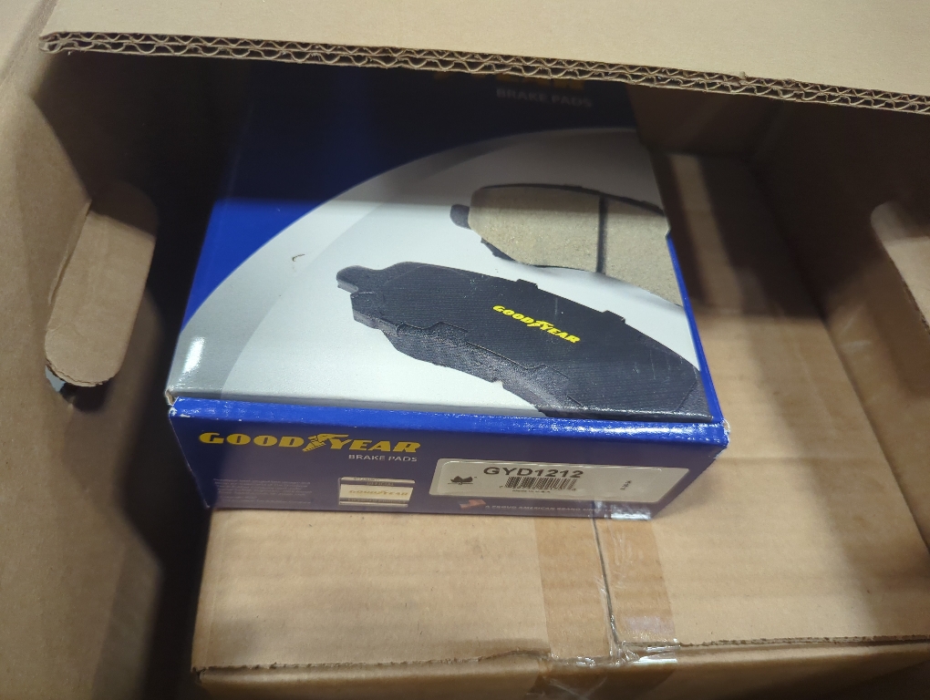 Set of 2 Goodyear Brakes PRK91866R | Rear Premium Brake Kit with Pair (2) of AntiOx Coated Brake Rotors and Ceramic Brake Pads fits Lexus HS250h 12-10; Toyota RAV4 18-06