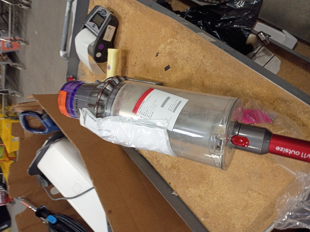 Dyson SV29 Outsize Cordless Vacuum Cleaner | Nickel/Red | Refurbished