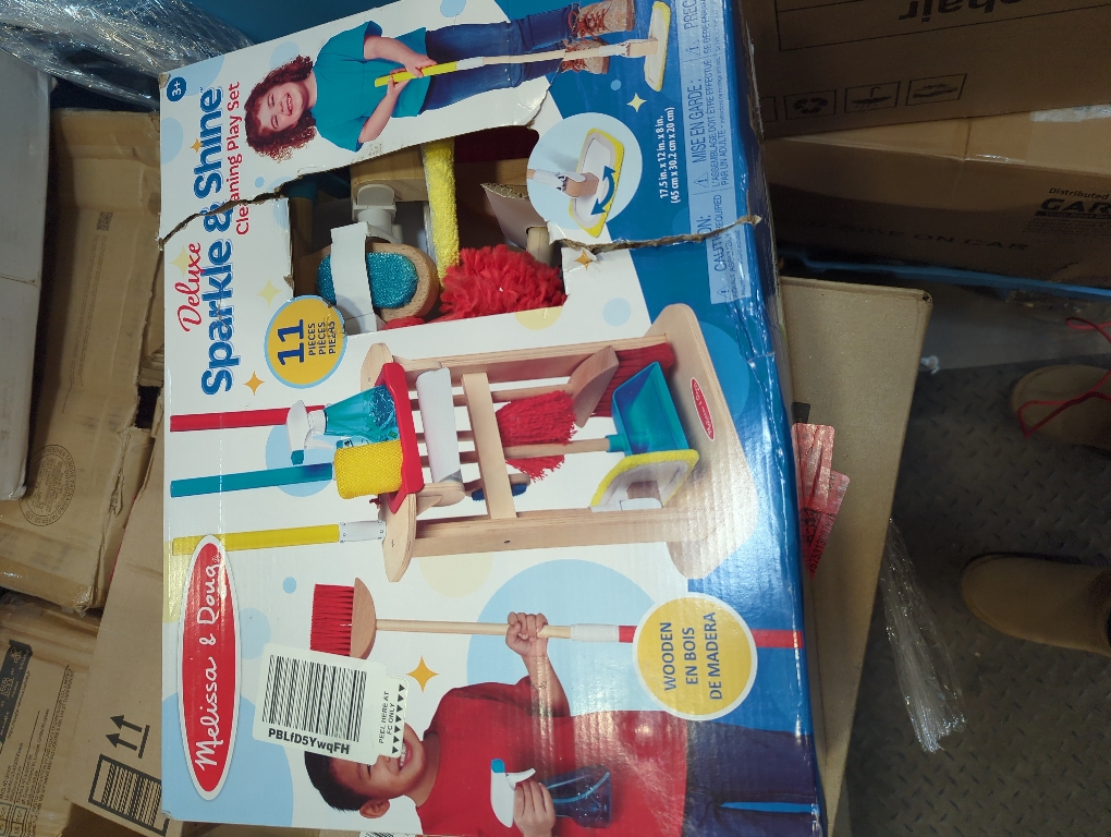 Melissa & Doug Deluxe Sparkle and Shine Cleaning Play Set