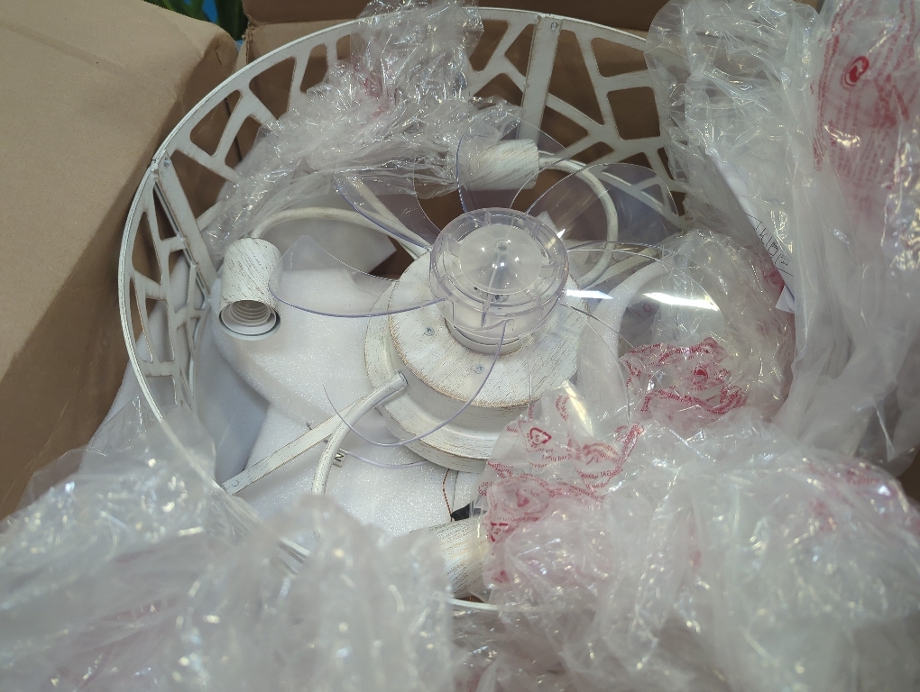 Flush Mount Fandelier Ceiling Fan with Lights and Remote, 18 inch Caged Ceiling Fan with Light Vintage White, Farmhouse Ceiling Fans for Bedroom, Kitchen, Living Room