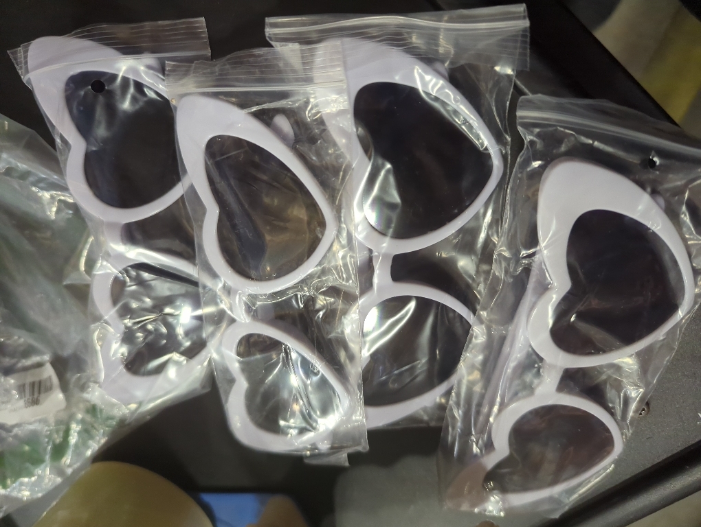 6 Pack Heart Sunglasses Neon Colors Cat Eye Love Shaped Sunglass Vintage Cute Sun Glasses for Halloween Cosplay Party