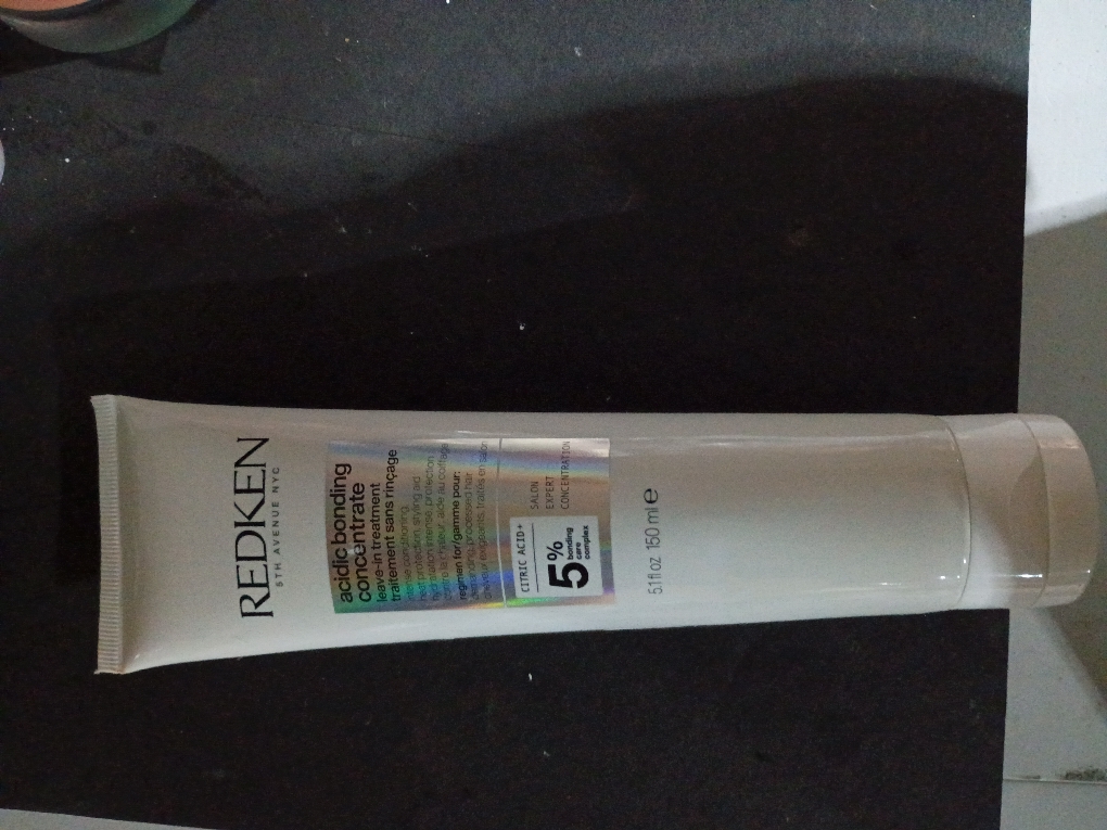 Redken Acidic Bonding Concentrate Leave In Conditioner - For Weak & Damaged Hair, Bond Building & Strengthening Hair Repair Treatment, Smooths & Provides Heat Protection