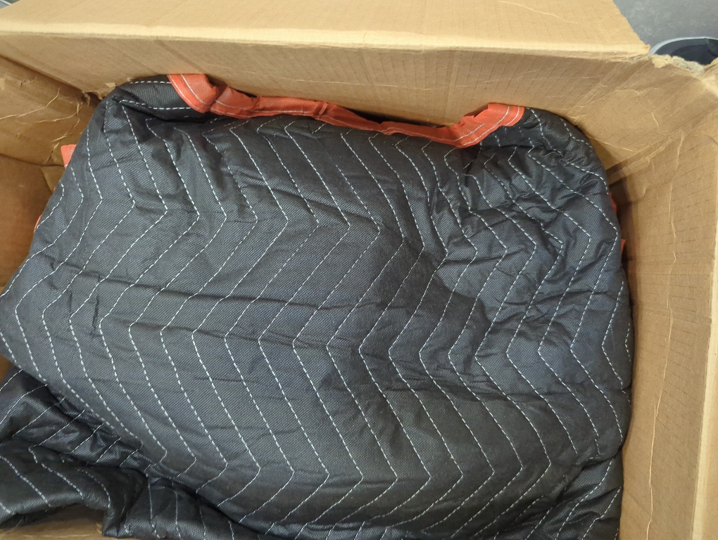 Padded Moving Blankets, Orange/Black, 8Pack