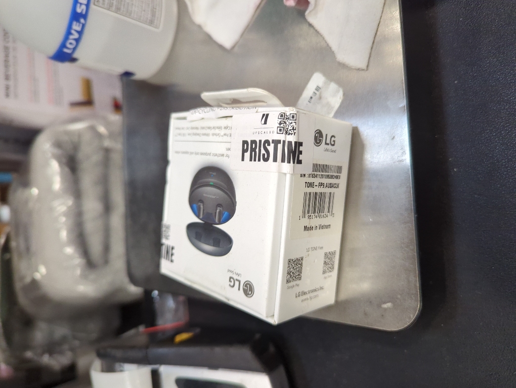 LG TONE Free FP9 Plug and Wireless True Wireless Bluetooth UVnano Earbuds, Black