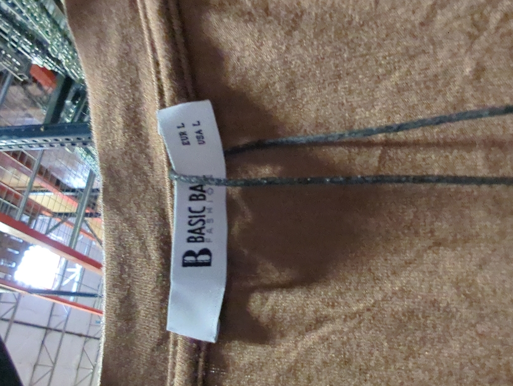 Size Large Basic Bae women's shirt