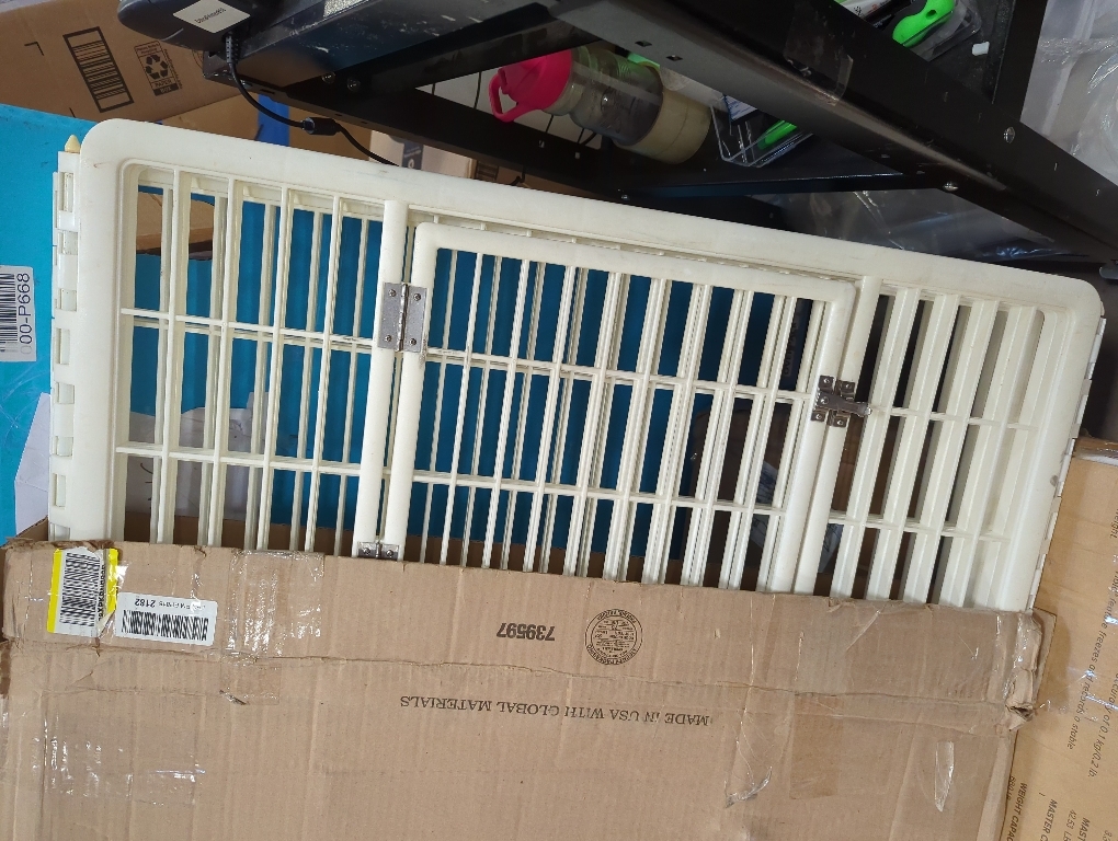 IRIS USA 24 4-Panel Dog Playpen with Door, 35 x 35 x 24, Puppy Playpen, Dog Play Pen Indoors, Pet Fence, Puppies/Small Dogs, White