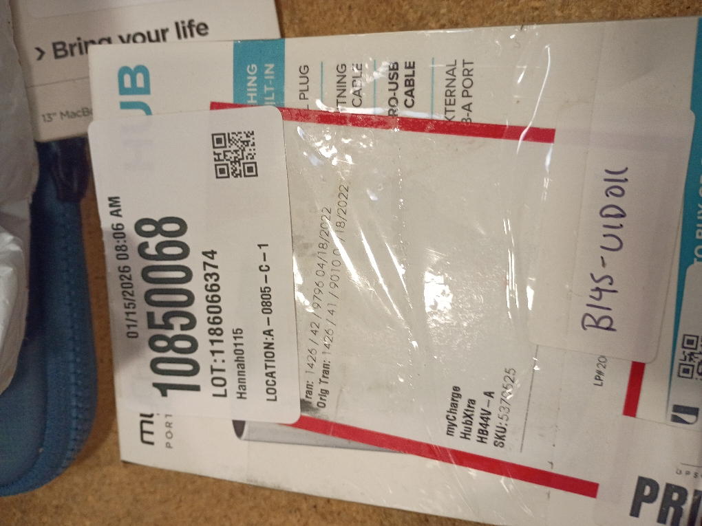 MyCharge - HUBXTRA 4400 MAh Portable Charger for Most Lightning-Equipped Apple® Devices - Gray