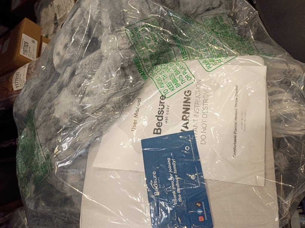 Bedsure GentleSoft Fluffy Fuzzy Faux Fur Throw Blanket for Couch, Soft Sherpa Fleece Cozy Gifts for Women, Plush Bed Blanket Christmas Room Decor for Men, Thick Warm Minky Teen Gifts Winter Bedding