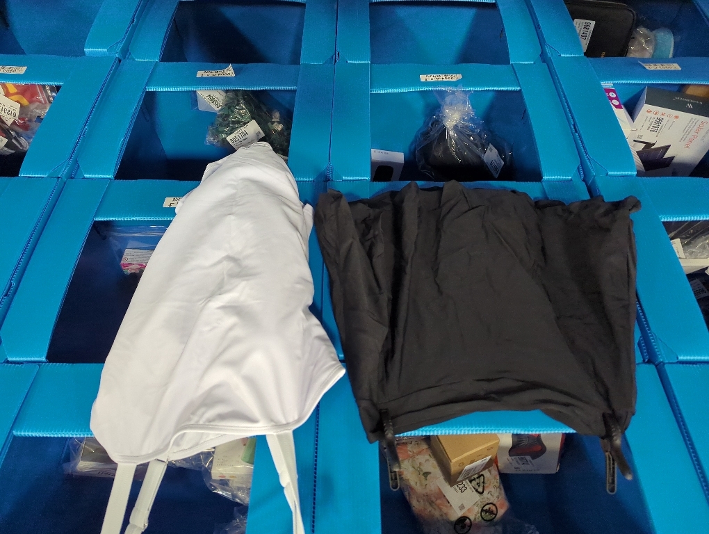 Size L..Women's High Waist Ruffle Elastic Blouse and Mini Skirt Set