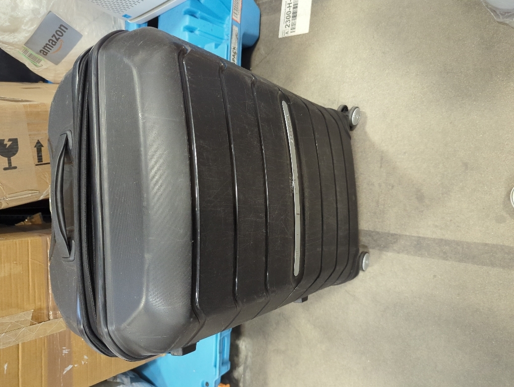 Samsonite Freeform Large Checked Luggage with Dual 360° Spinner Wheels - TSA Lock, Airline-Approved - Lightweight Durable Polypropylene Expandable Hardshell - Black