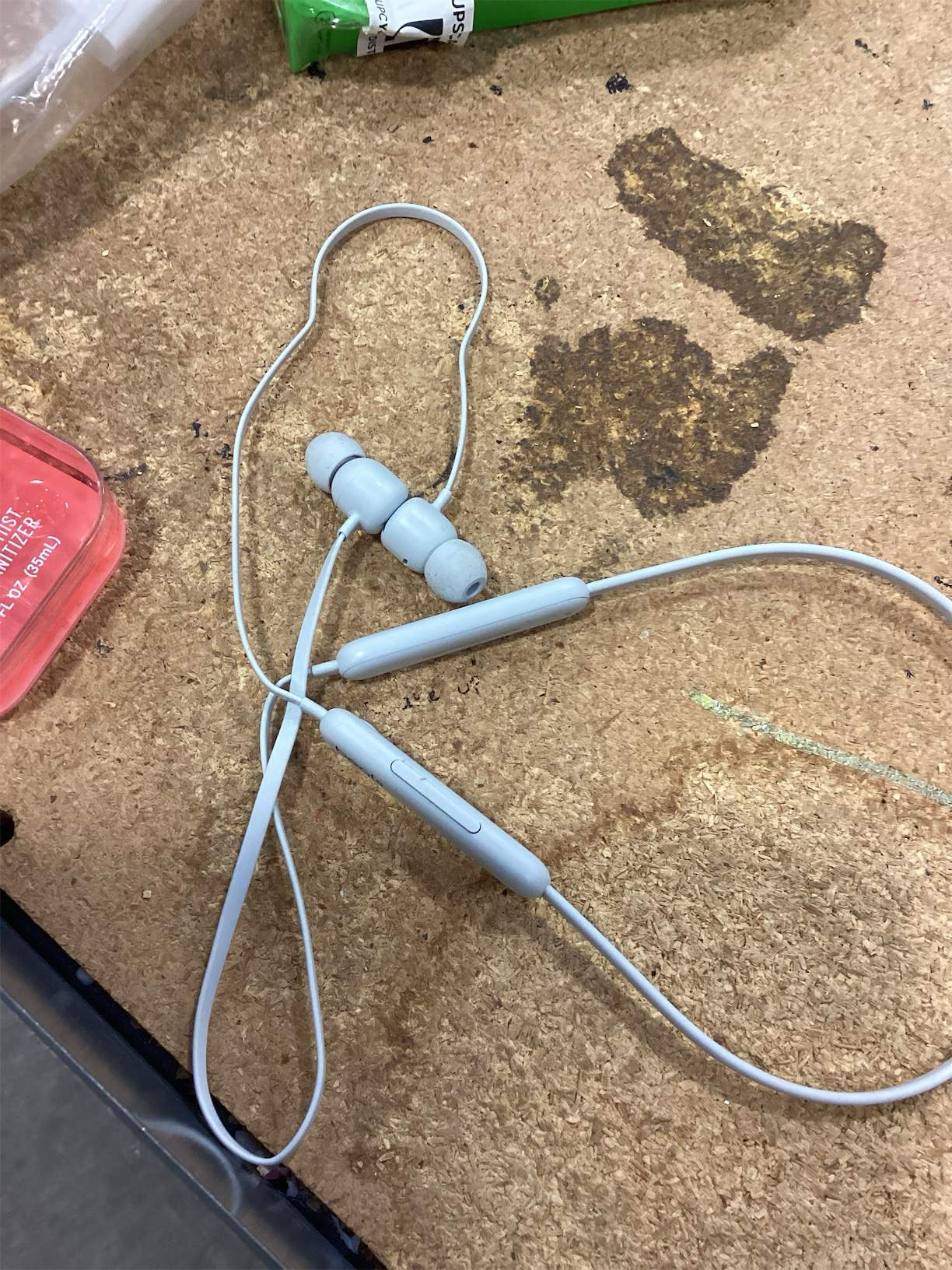 Beats Flex Wireless Earbuds - Apple W1 Headphone Chip, Magnetic Earphones, Class 1 Bluetooth, 12 Hours of Listening Time, Built-in Microphone - Smoke Gray