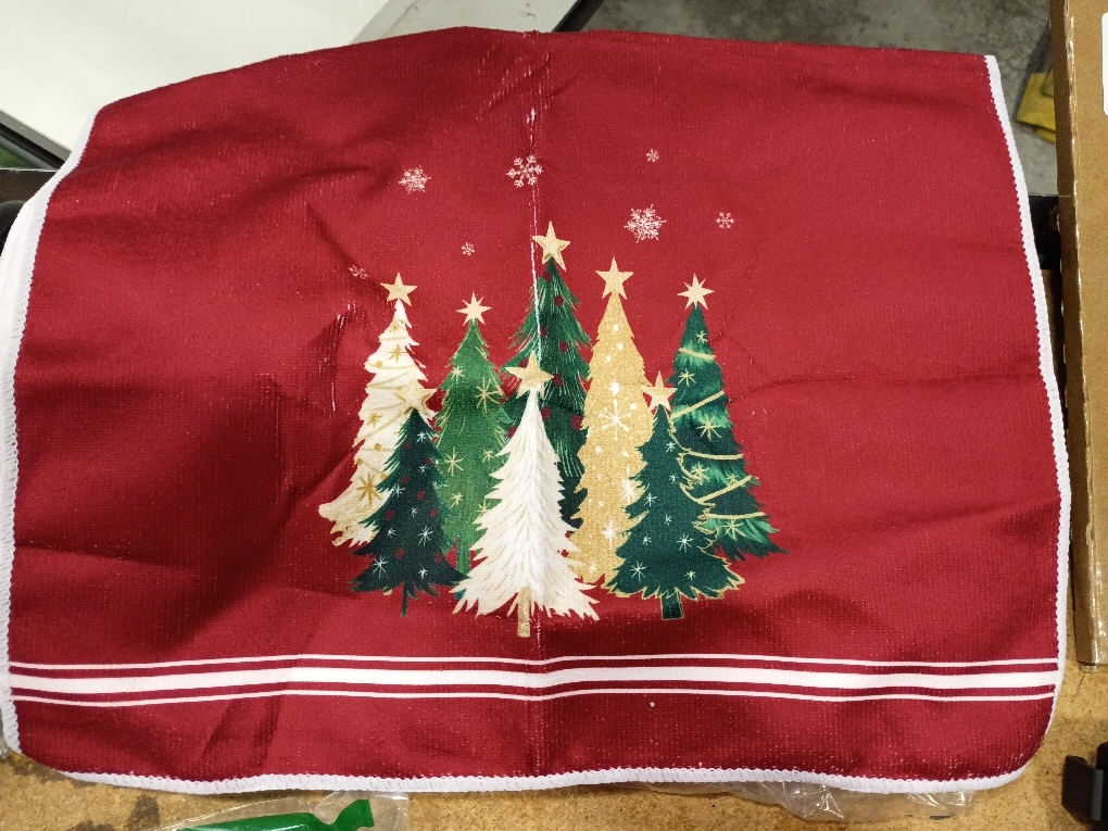 Artoid Mode Red Xmas Tree Star Christmas Kitchen Towels Dish Towels, 18x26 Inch Farmhouse Snowflakes Decoration Cleaning