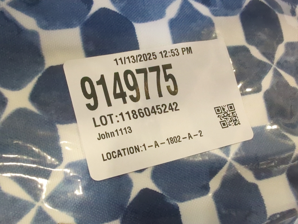 Set of 2 Size 18x18 Color Blue and White Outdoor/Indoor Throw Pillows, Pack of 2 Waterproof Decorative Throw Pillows with Inserts, 18”x18” Square Pillows for Bed, Couch, Sofa and Patio Furniture