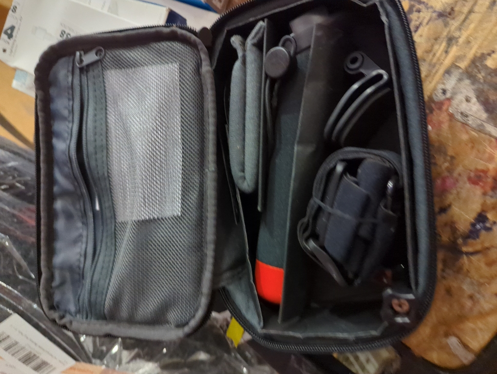 GoPro Adventure Kit: Floating Hand Grip, Head Strap, QuickClip & Compact Case, Black, 1