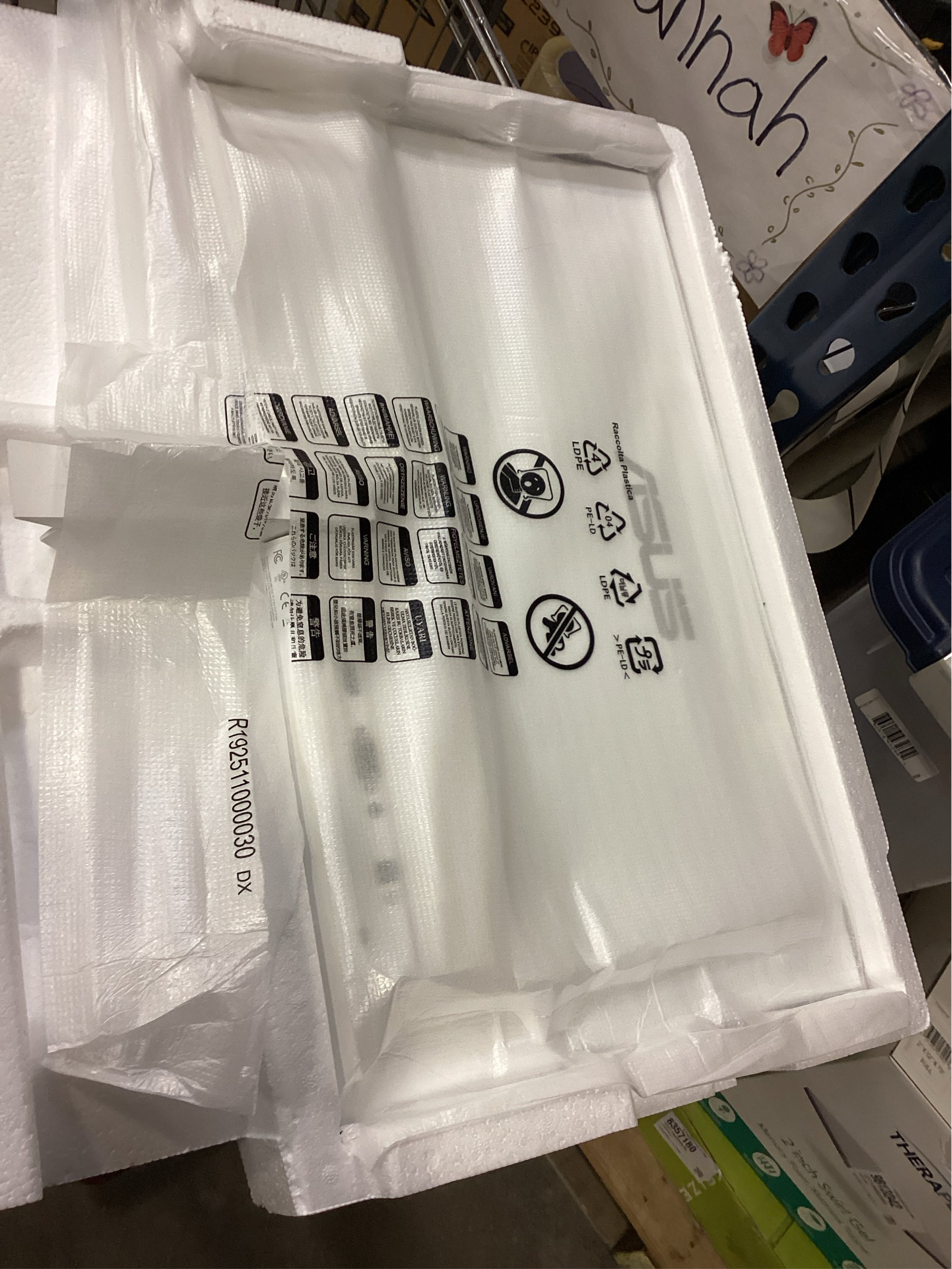 ASUS VZ Series VZ239H-W 23 Inch Full HD 1920 x 1080 5ms GTG D-Sub, HDMI, Built-in Speakers LCD LED Monitor, White