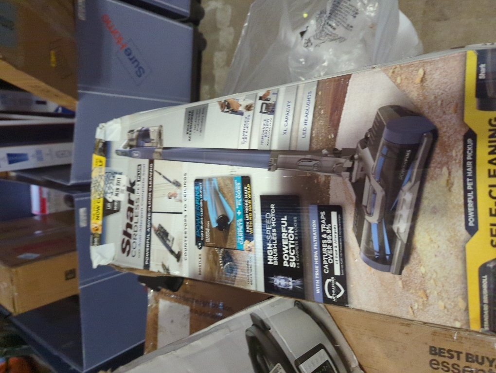 Shark | Pet Cordless Vacuum Cleaner | LED Headlights | Removable Handheld Vacuum for Pet Hair | Crevice Tool & Pet Multi-Tool Included | 40min Runtime | For Carpet & Hard Floors | Grey | IX141