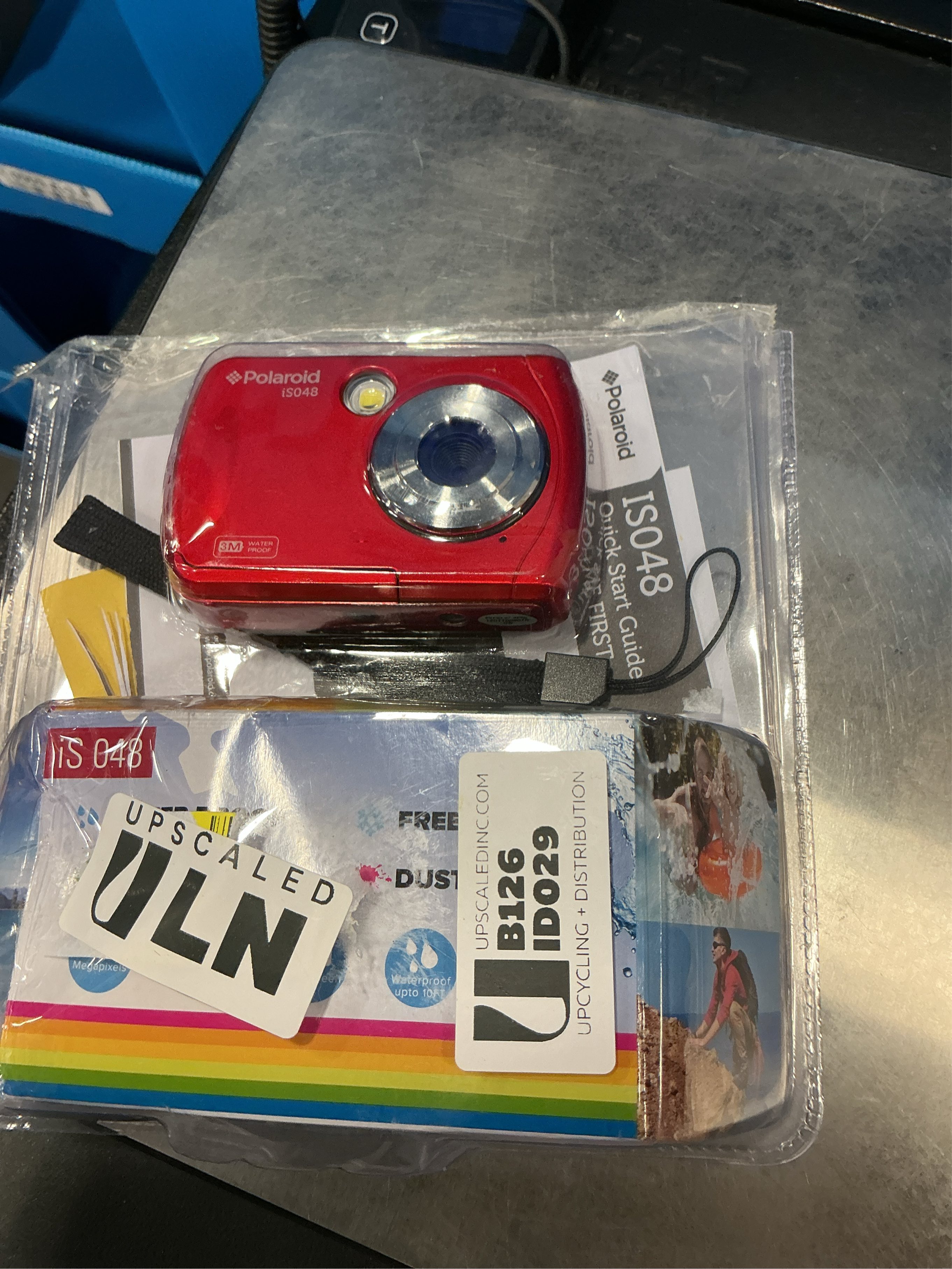 Polaroid IS048 Waterproof Instant Sharing 16 MP Digital Portable Handheld Action Camera, Red