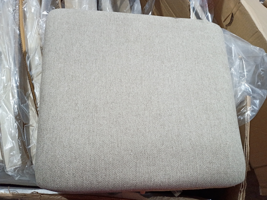 6 Upholstered Chairs, Solid Rubberwood Frame, Roman Conical Legs, Rustic Cream (See the picture for the color) (NO TEST)