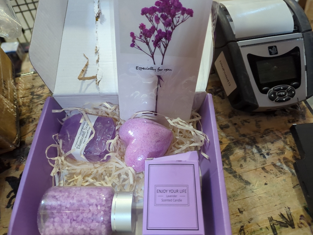 Birthday Gifts for Women, Christmas Gifts, Self Care Gifts for Women Mom Sister Wife Best Friend Teacher Nurse Coworker, Relaxing Spa Gift Basket Set Mothers Day Gifts