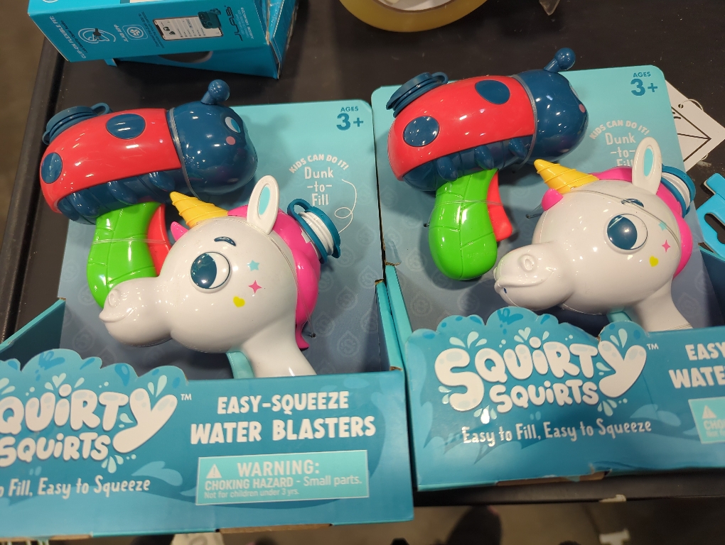 2 PACK 4 PCS Chuckle & Roar Squirty Squirts Blasters  - Unicorn & Ladybug