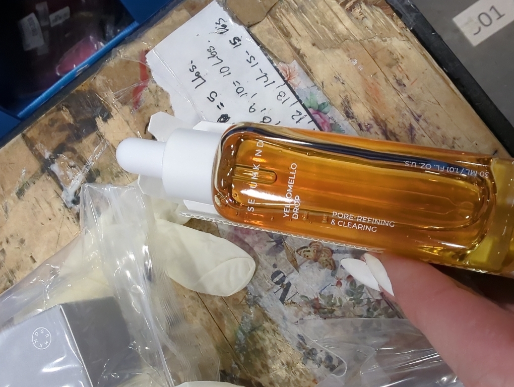 SERUMKIND Pore tightening and Refining Serum Korean Face Skincare - Natural Salicylic acid - Yellowmello Extract 92% -1 fl.oz.