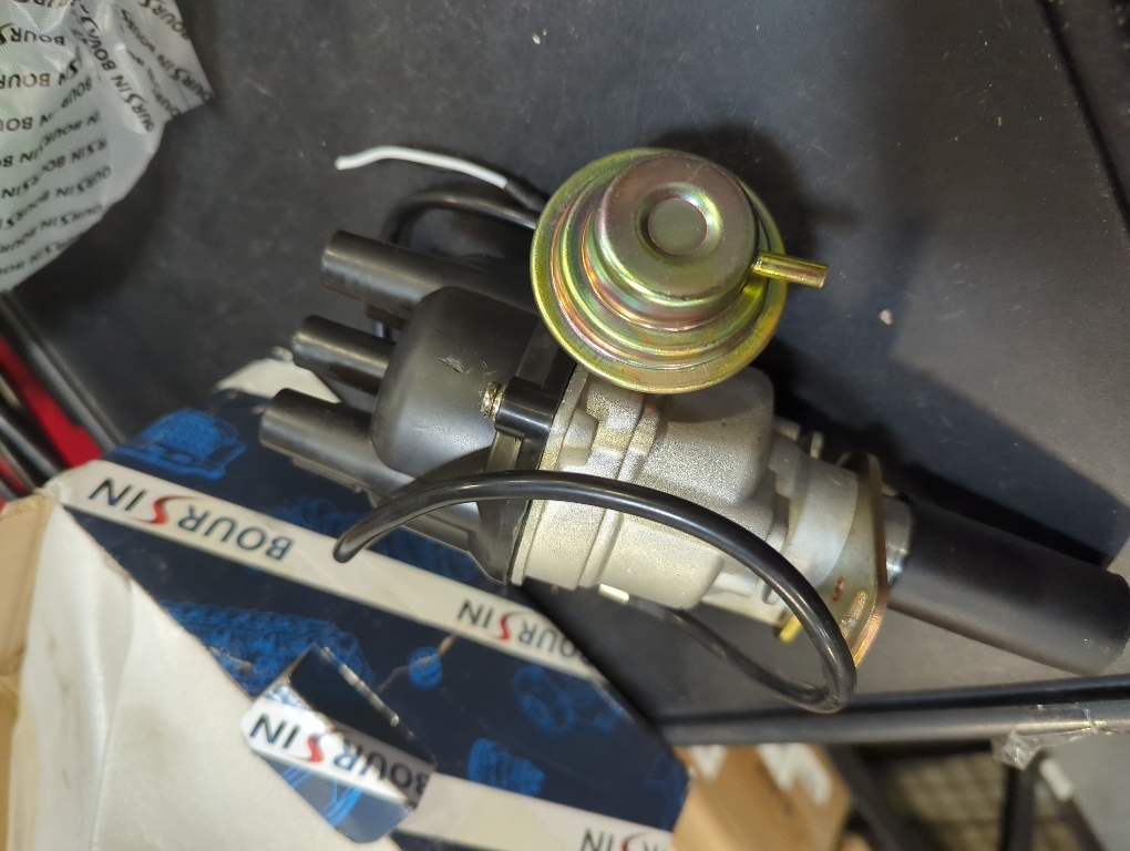 IGNITION DISTRIBUTOR POINT FIT Compatible For NISSAN TRUCK PICKUP Z20 Z24 ENGINE 22100-J1710