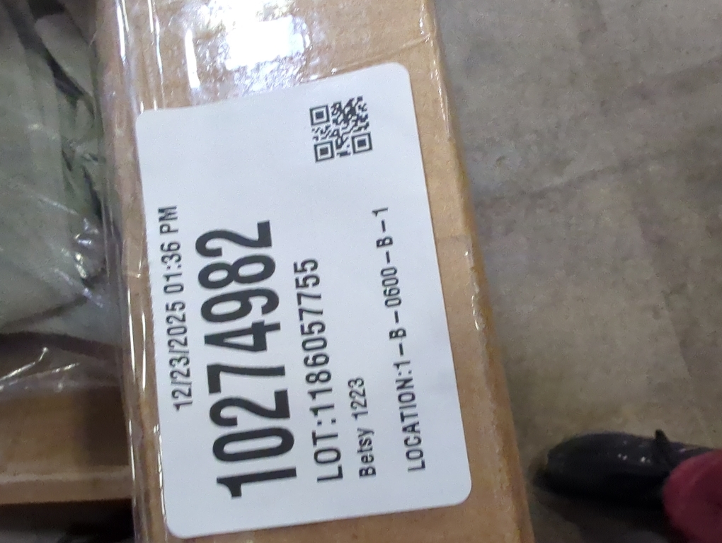 Toddleroo by North States - Supergate Ergo Baby Gate: Plastic Baby Gate for Stairs & Doorways - Adjustable Indoor Safety Gate - Made in USA - 26 to 42 Inches Wide - 26 Inches Tall - Ivory