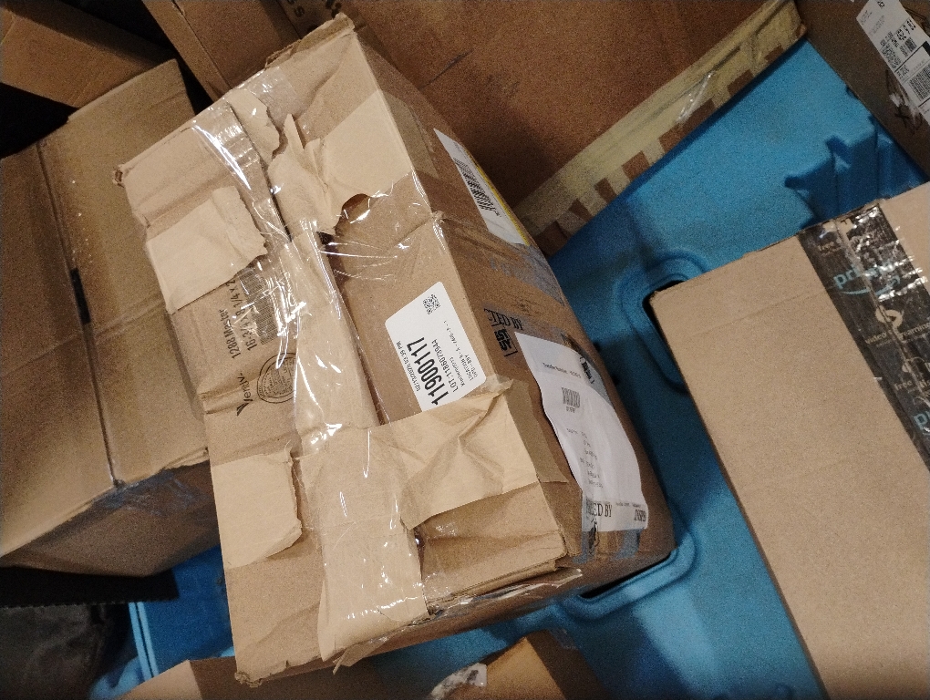 Cuisinart 12-Cup Coffee Maker, Single-Serve Brewer Glass Carafe, Automatic Hot & Iced Coffee Machine, Brew Strength Control and Pause, SS-16, Stainless Steel